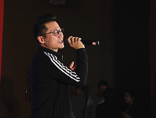歌手乔嘉激情放歌
