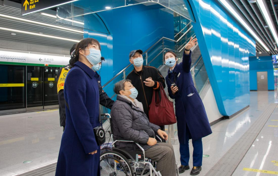 帮助轮椅乘客安心出行