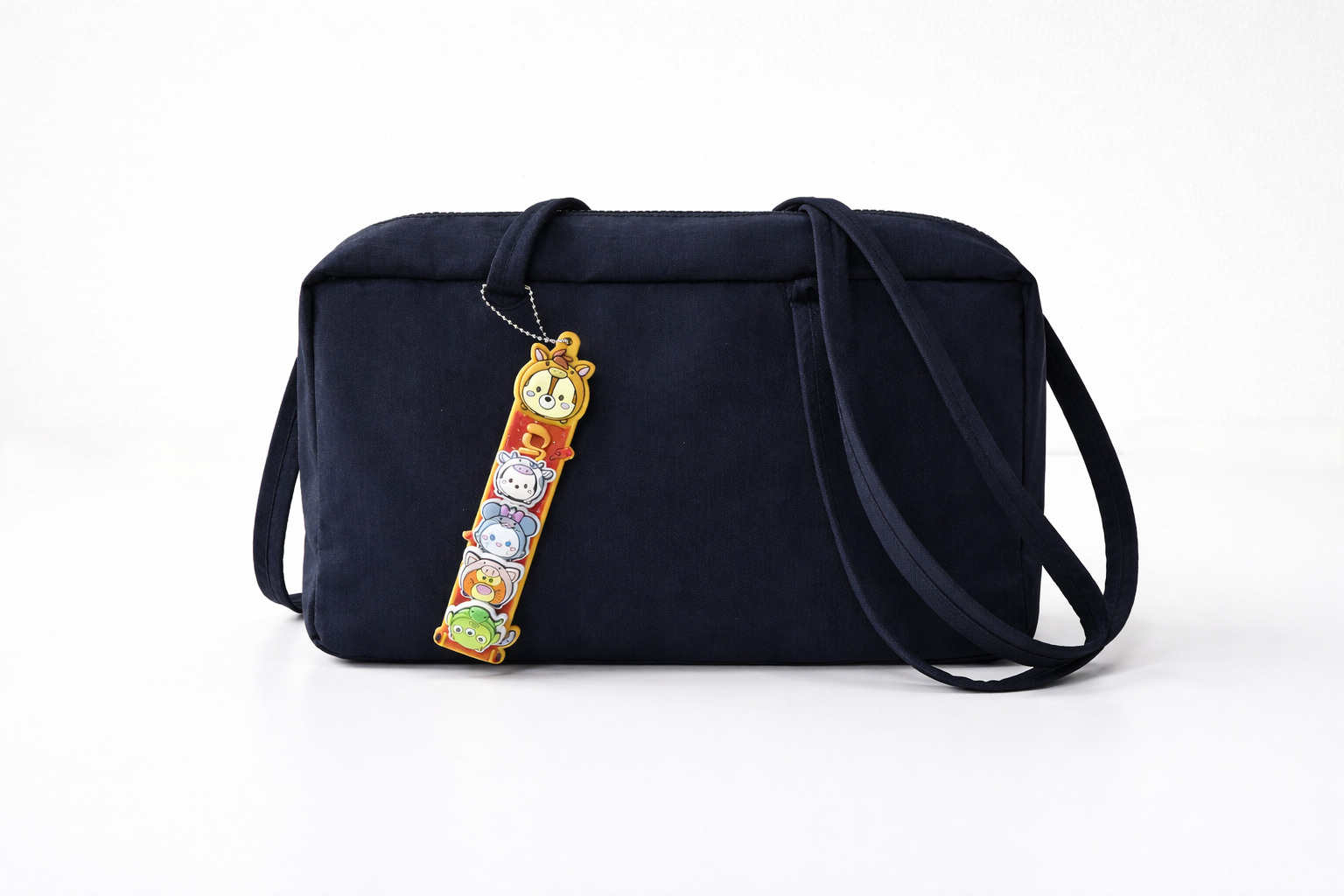 迪士尼生肖主题定制名牌（图片来源：花柏山休闲集团）