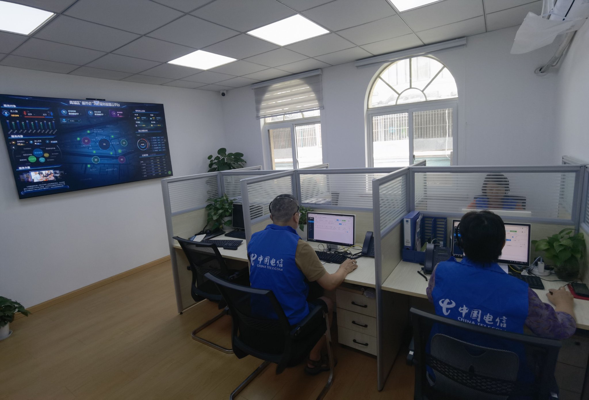 有了智能知识库,工作人员可以更快速、精准地响应老人需求