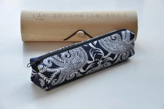 上海旅游商品设计大赛落幕 传统蜡染技艺传承人杨宁获奖