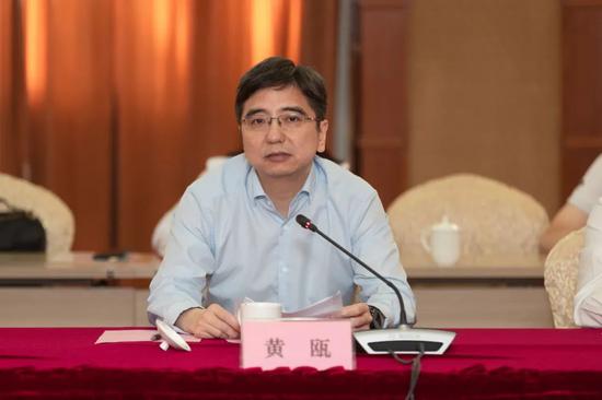 黄瓯在会上表示,上海电气将大力支持赋能中心的发展,发挥上海电气能源