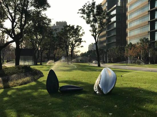 吴中路楔形绿地,看得出这是哪里么?