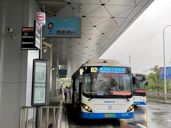 82路今天正式延伸 晶耀前滩公交枢纽站启用