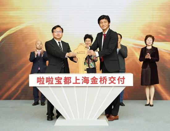 中国首个啦啦宝都项目今天竣工交付预计明年开业 手机新浪网