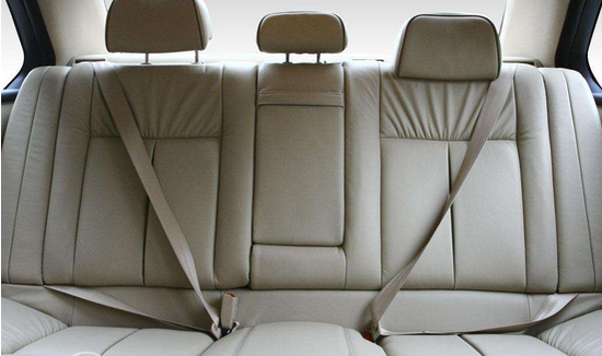 沪新道交条例实施首日:大量后排乘客未系安全带被罚