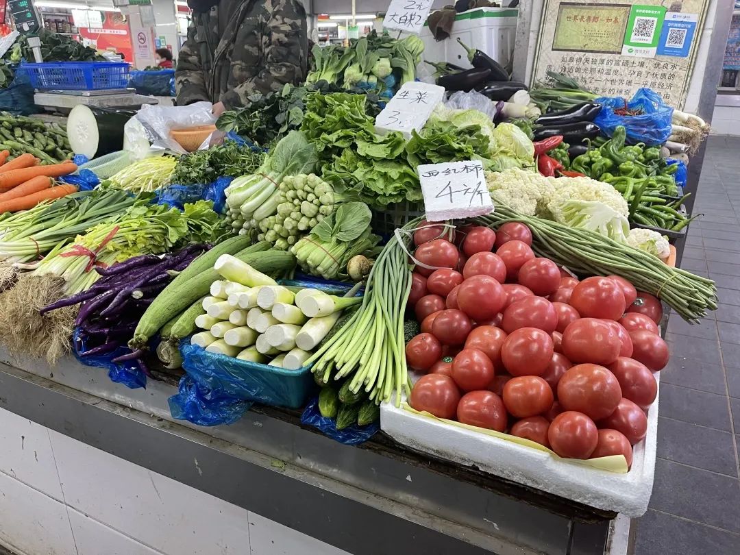 春菜大量上市 小虹走进菜市场发现_新浪上海_新浪网
