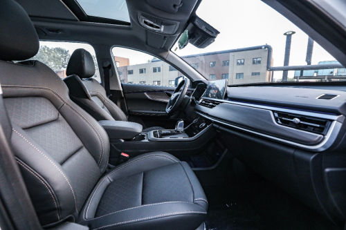 竞争力再升级实拍全新一代瑞虎8大六座