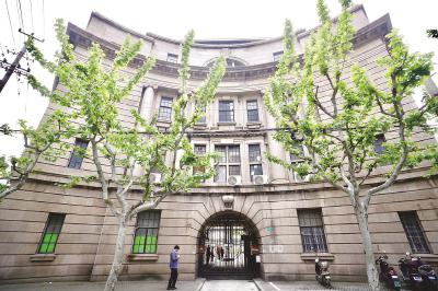 江西中路187号,常被称作"老市府大楼",也是老上海人口中的"工部局大楼