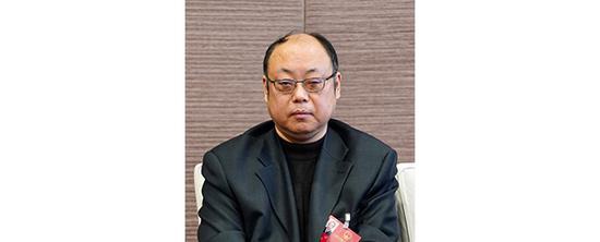 市人大代表陈崎让医院就诊也能一网通办