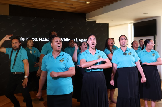 2023传统毛利舞比赛冠军 Te Whanau a Apanui 在现场表演