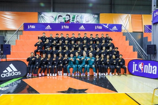 Jr. NBA校园篮球联赛线下门店互动体验