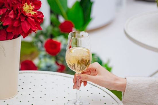 COURVOISIER馥华诗精心调配的经典法式鸡尾酒‘French Gala’