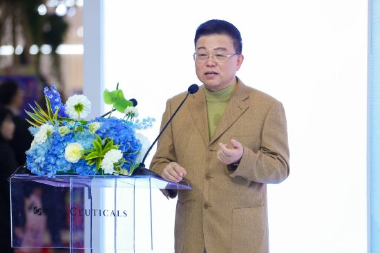 中国非公立医疗机构协会常务委员、中国非公立医疗机构协会皮肤专业委员会终身名誉主任委员 郑志忠教授