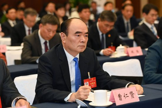 全国人大代表曹仁贤
