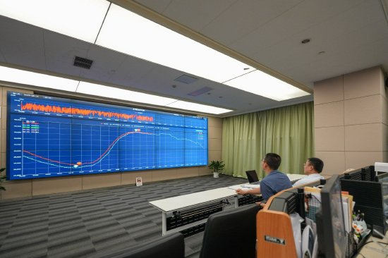 8月14日，国网上海市电力公司成功实施百万级虚拟电厂需求响应专项调用