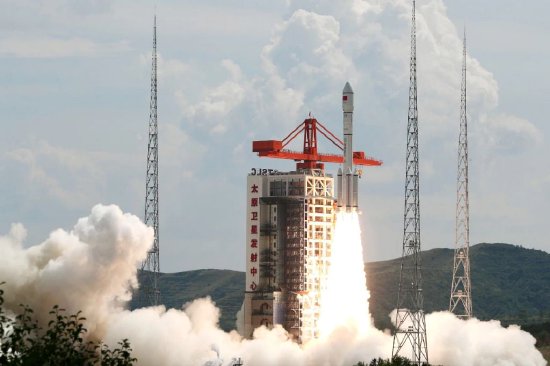 2024年8月6日，长征六号甲运载火箭成功发射“千帆星座”首批组网卫星——千帆极轨01组卫星。