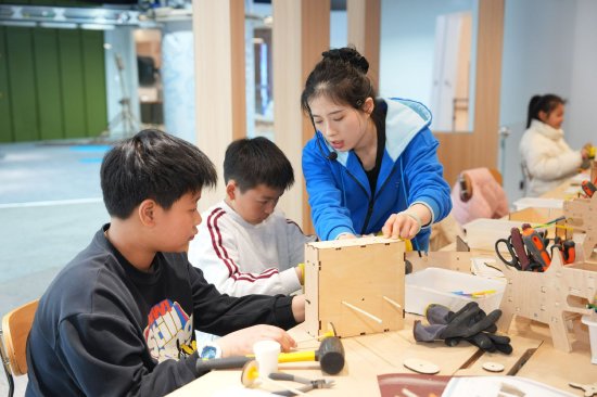 青少年参与科学实践