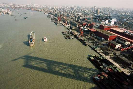《变迁的世博园区》2001年 摄影：陆杰