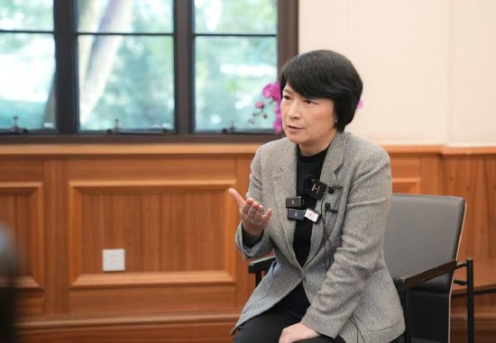 全国人大代表、华东师范大学党委书记梅兵。 华东师范大学 供图