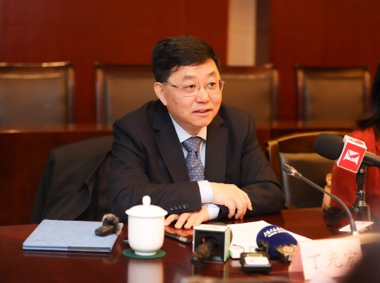 全国政协委员丁光宏