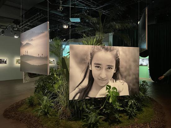 肖全和妲妲的世界摄影展亮相诚品生活苏州