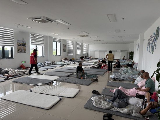 7月12日，临港集卡服务中心“司机之家”，不少集卡司机被安置于此。澎湃新闻记者 徐亦嘉 图