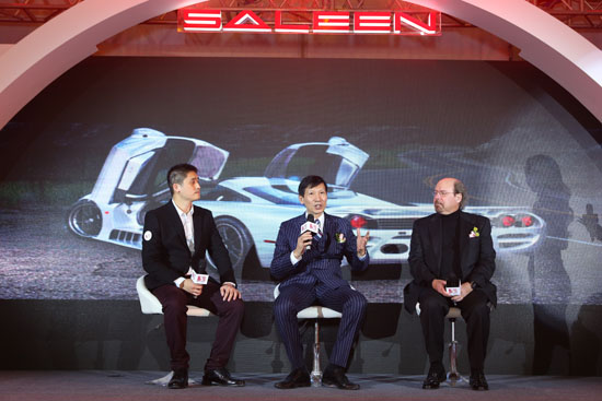 amcc中国美式肌肉车俱乐部会长 王仲宁先生(左),美国威蒙积泰汽车工业