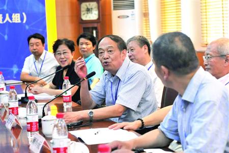 全国专家热议上海教学经验 变式教学带出优异成绩