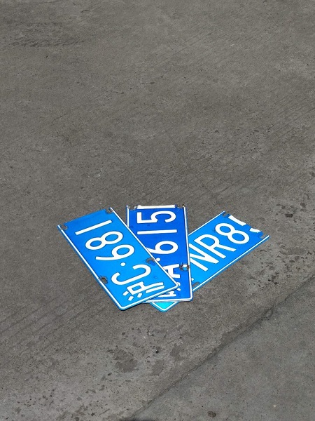 7块车牌陆续被折断损坏 竟是有人纯粹泄愤