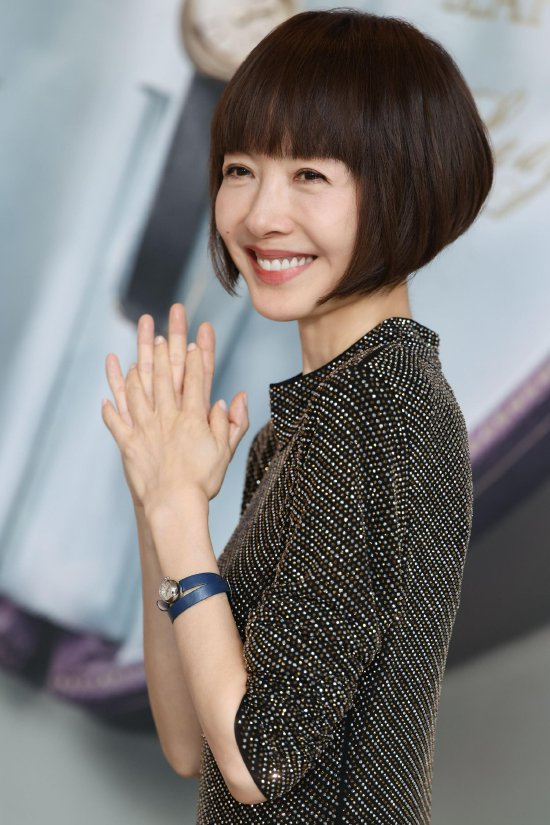 宝珀品牌挚友鲁豫佩戴Blancpain Lady B 小金球腕表