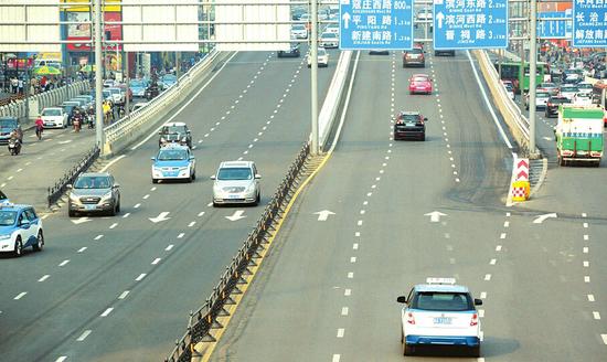 世界无车日 太原马路“宽”了 为低碳出行市民点赞