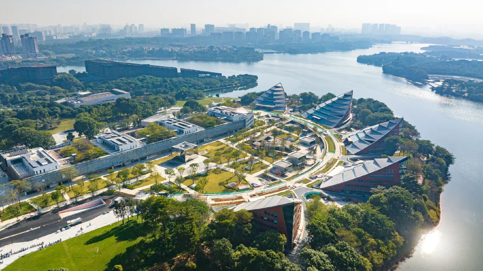 悠兰里文化艺术街区改造，2021

设计单位：立方设计、深圳厘米制造设计有限公司、深圳市局内设计咨询有限公司、广州林德景观规划设计工程有限公司、WAU建筑事务所、就地建筑、Land + Civilization Compositions