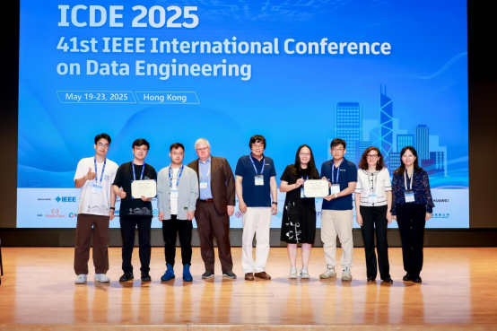 图：基于钓鱼城系统开发的“梦溪”新能源电池AI分容系统获ICDE 2025最佳系统演示奖