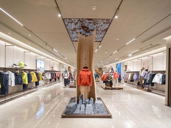 可隆深圳万象城KOLON KRAFT旗舰店。