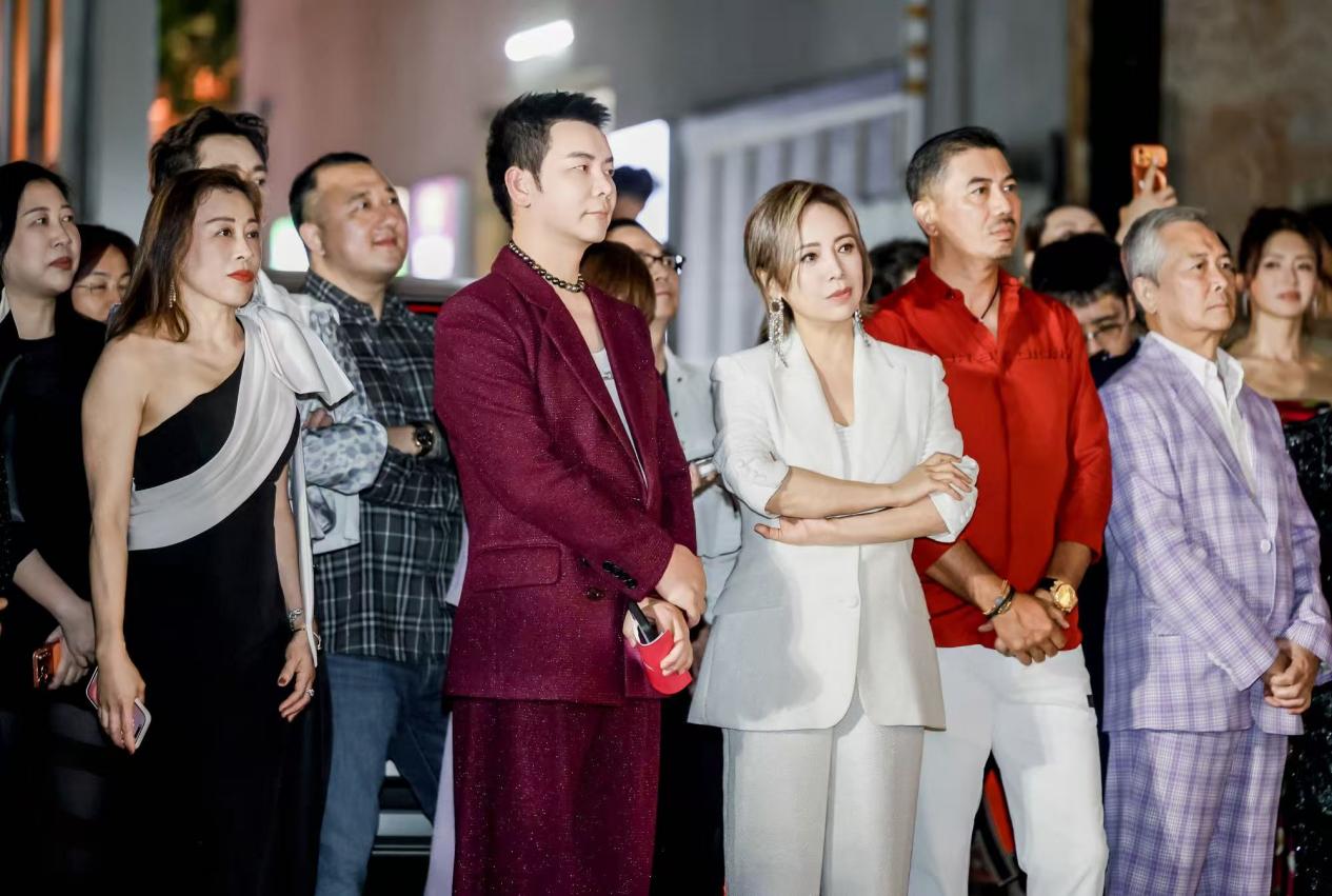 世纪樱花21周年暨戏弄&amp;TONY FLOWER开业典礼现场。