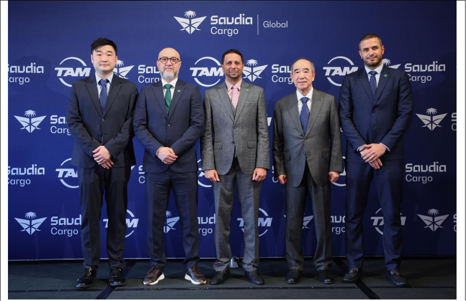 董事局成员包括(由左至右)﹕Saudia Cargo Global 董事及总经理谭智峰、Saudia Cargo Global 董事 Marwan Niazi 、沙特航空货运首席执行官 董事总经理 Eng。 Loay Mashabi 、TAM Group 创办人 主席谭荣根博士和 Saudia Cargo Global 董事 Abdulelah Altunisi
