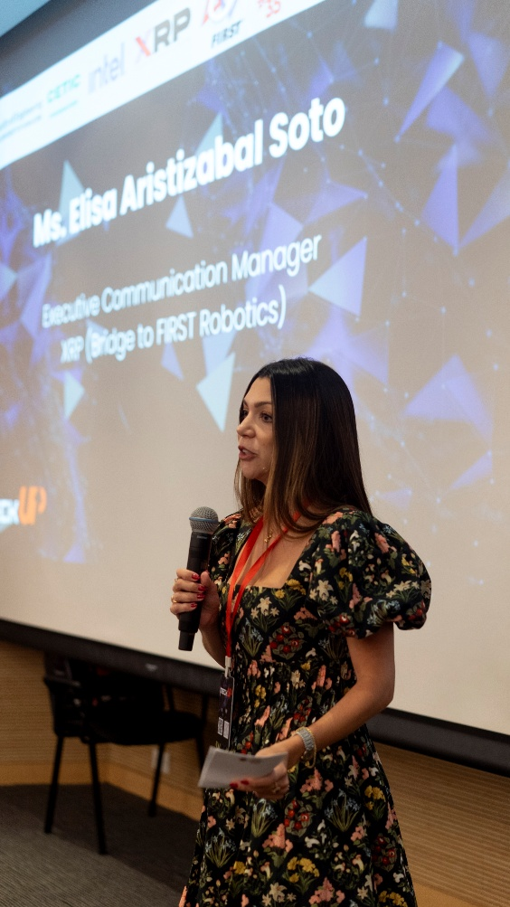 XRP（衔接FIRST Robotics）执行沟通经理Elisa Aristizabal Soto致辞