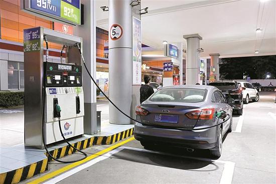 深圳鼓励车主降低臭氧污染夜间加油每升最高优惠15元