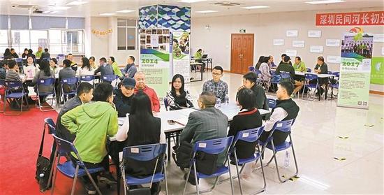 深圳民间河长昨日初选第二批参与河流的社会共治