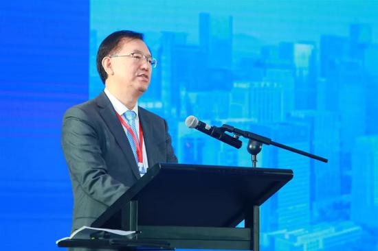 深圳市燃气集团股份有限公司董事长李真作题为《抓住粤港澳大湾区机遇