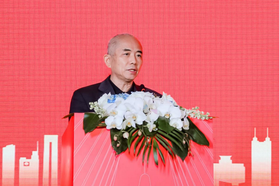 中国工程院院士、全国工程勘察设计大师、深圳市建筑设计研究总院有限公司总建筑师孟建民开幕致辞。