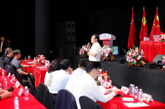 崔耀祖做《当前形势与一带一路》主题讲座