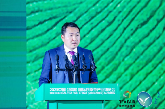 深圳市茶文化促进会会长、深圳市华巨臣投资控股集团副总裁 杨文明