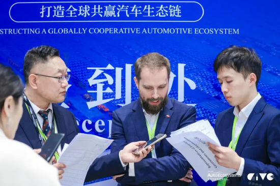 欧洲电动汽车协会/波兰替代燃料协会主席 Maciej Mazur