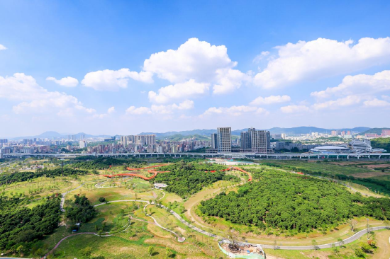 图注：科学公园实景航拍（摄于2026年[10]月），图中未含本项目建筑，周边环境仅供参考。