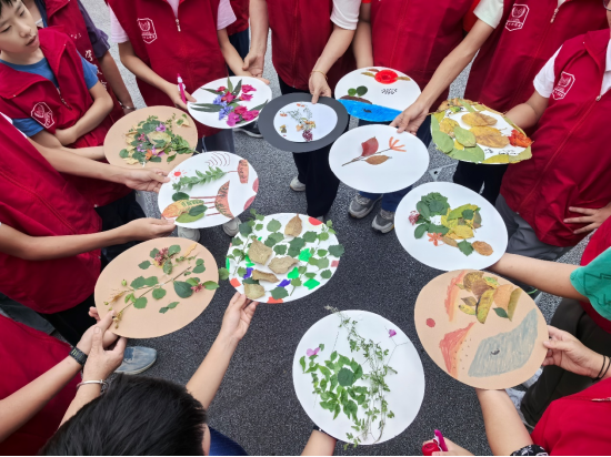 西乡街道垃圾减量日“变废为宝”演绎低碳生活