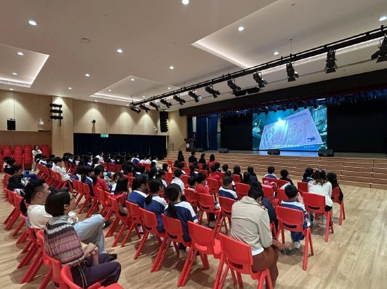 大赛团队在澳门进行的校内宣讲活动