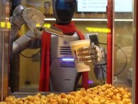 人形机器人在深圳“上岗”了