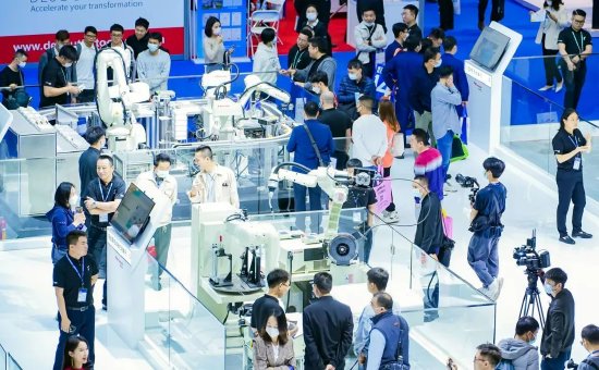 ITES深圳国际工业制造技术及自动化设备展览会现场展示的人工智能设备